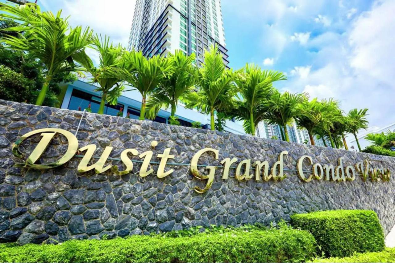 Dusit Grand Condo View Pantai Jomtien Bagian luar foto