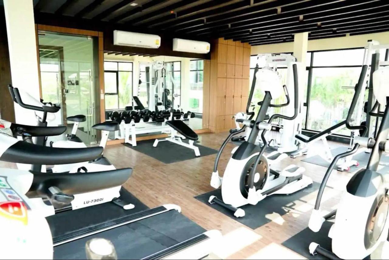 Dusit Grand Condo View Pantai Jomtien Bagian luar foto